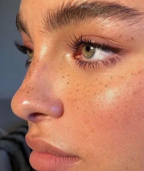 FORMATION TÂCHE DE ROUSSEUR & GRAINS DE BEAUTE